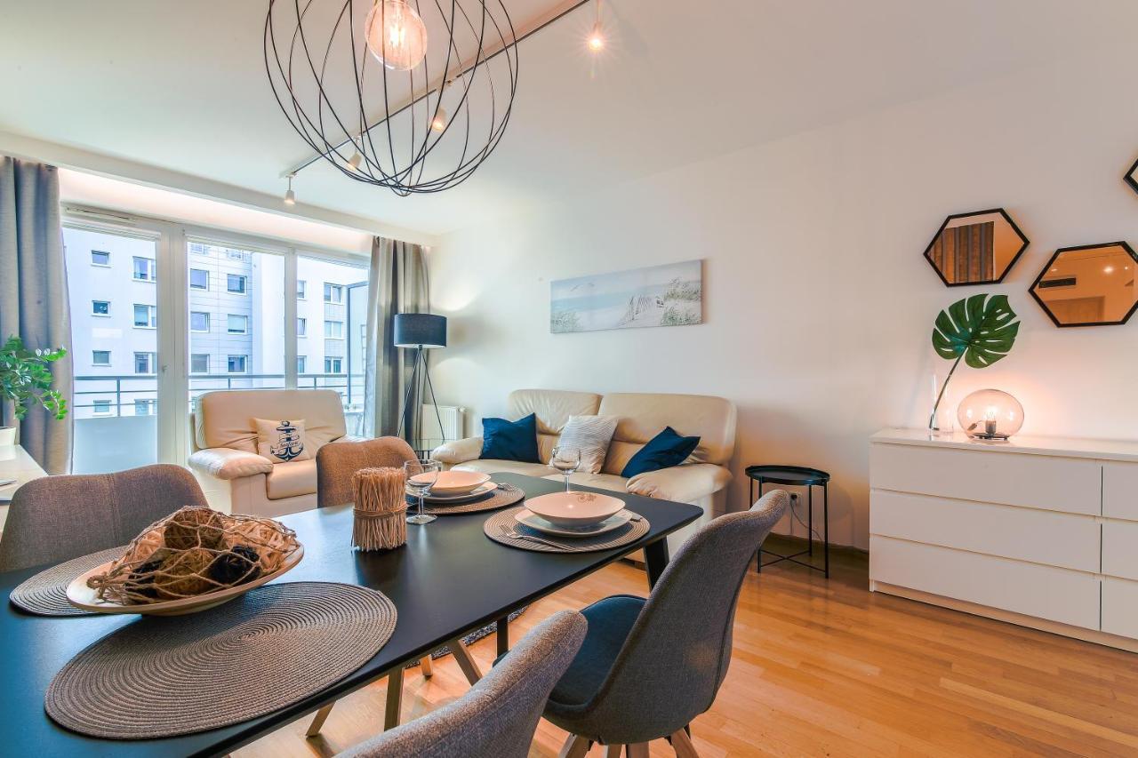 Apartament Koga Z Dwoma Sypialnimi Lägenhet Gdańsk Exteriör bild