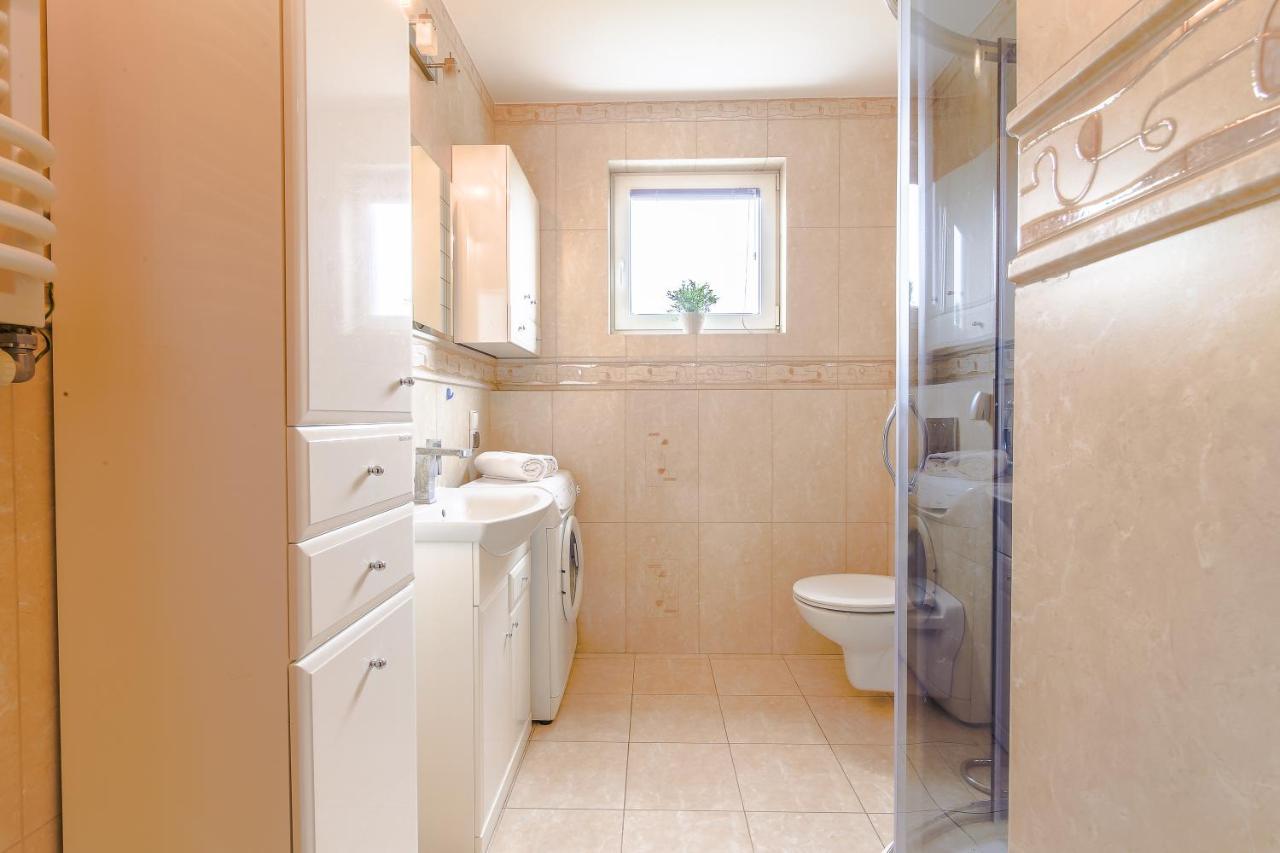 Apartament Koga Z Dwoma Sypialnimi Lägenhet Gdańsk Exteriör bild