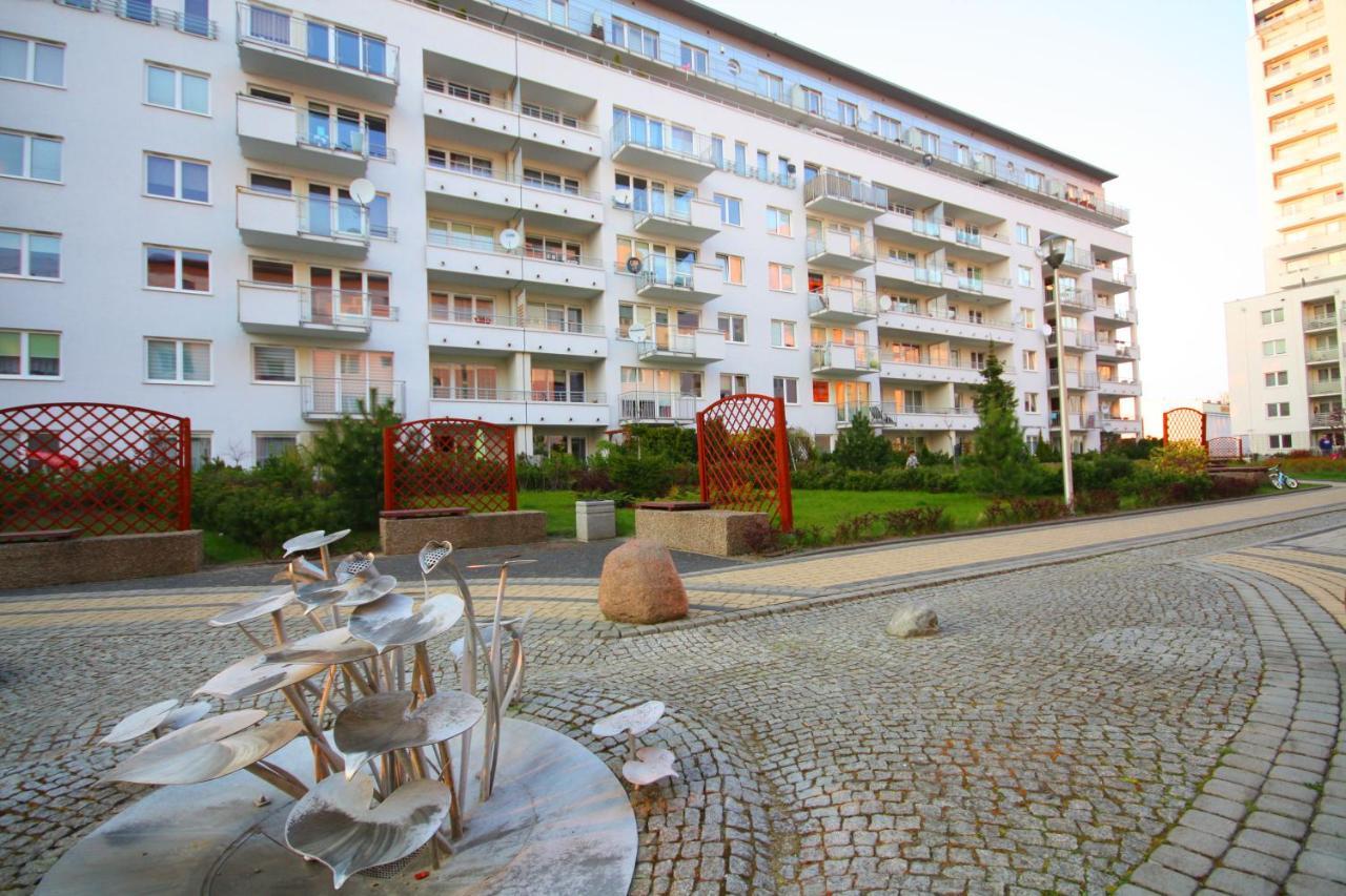Apartament Koga Z Dwoma Sypialnimi Lägenhet Gdańsk Exteriör bild